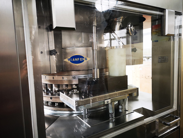 Automatisch Farmaceutisch van de de Compressiemachine van de Pillentablet Roterend Type 5.5KW