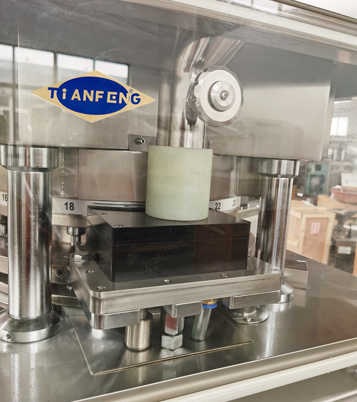 3 laag Roterende Type de Persmachine 189000 Stukken/Uur van de Pillentablet met 3 Gedwongen Voeders