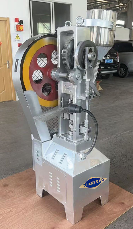 1.5KW Motor Power Tablet Press Machine voor maximale vuldiepte 25mm en productie