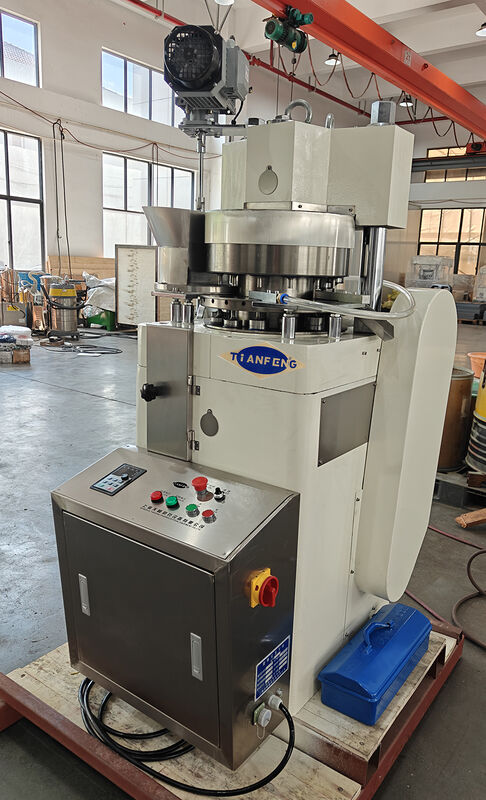 Veelzijdige Tabletpersmachine voor het produceren van tabletten in diverse vormen en maten met consistente perskracht