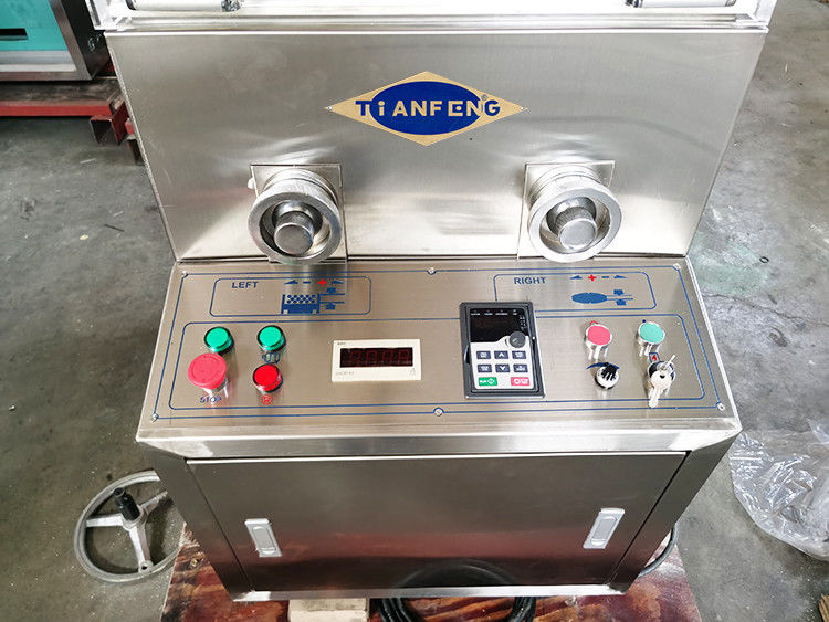 Hoog snelheid automatische roterende tablet pers pil maker machine met onregelmatige vorm punch mal
