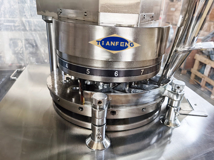 ZPW15D ZPW17D ZPW19D Rotary Tablet Press Machine 3KW 42000 stuks per uur voor tabletten met een diameter van 20 mm
