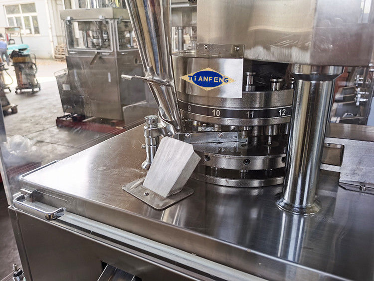 Hoog snelheid automatische roterende tablet pers pil maker machine met onregelmatige vorm punch mal